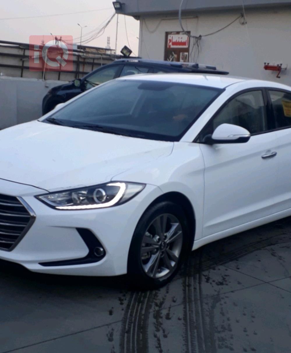 هیۆندای ئەلەنترا